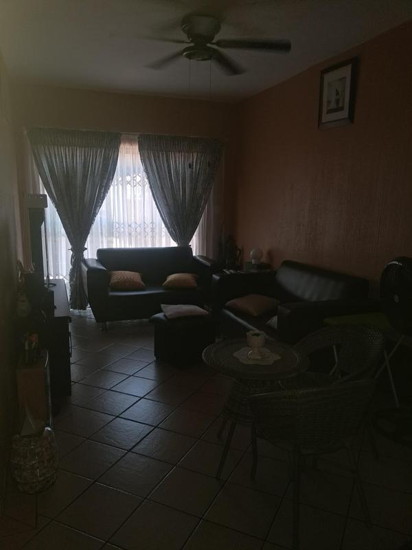 2 Bedroom Property for Sale in Rustenburg Central North West
